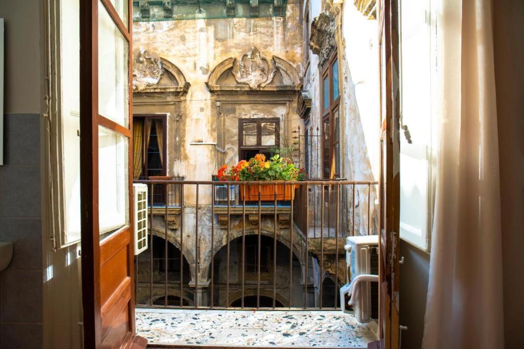 Ballaro' Hotel - Budget Room Palermo Esterno foto