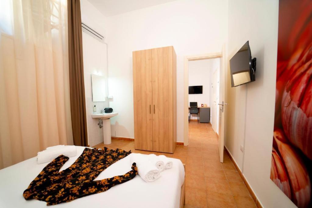 Ballaro' Hotel - Budget Room Palermo Esterno foto