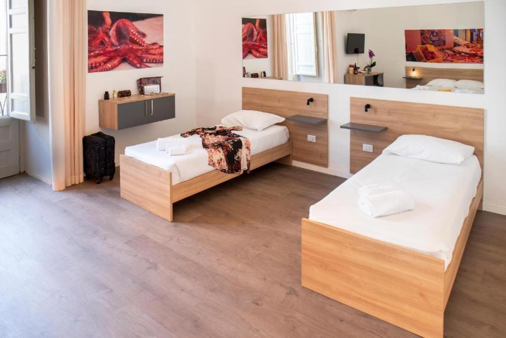 Ballaro' Hotel - Budget Room Palermo Esterno foto