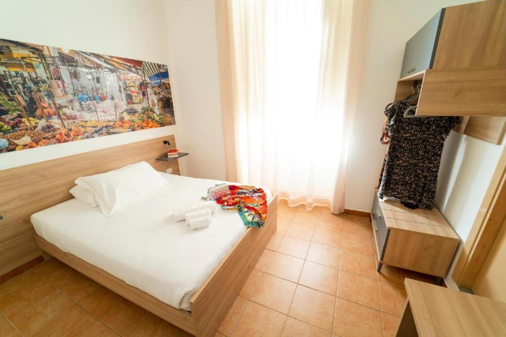 Ballaro' Hotel - Budget Room Palermo Esterno foto