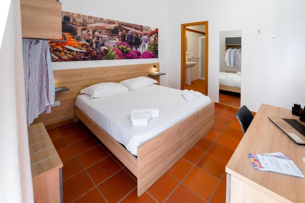 Ballaro' Hotel - Budget Room Palermo Esterno foto
