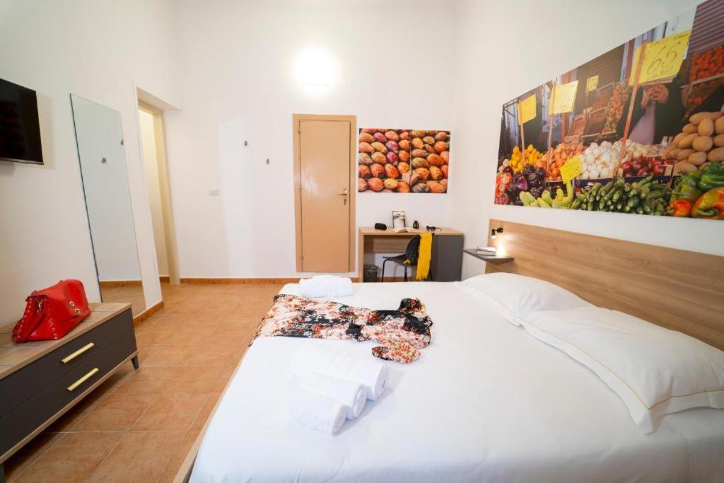 Ballaro' Hotel - Budget Room Palermo Esterno foto