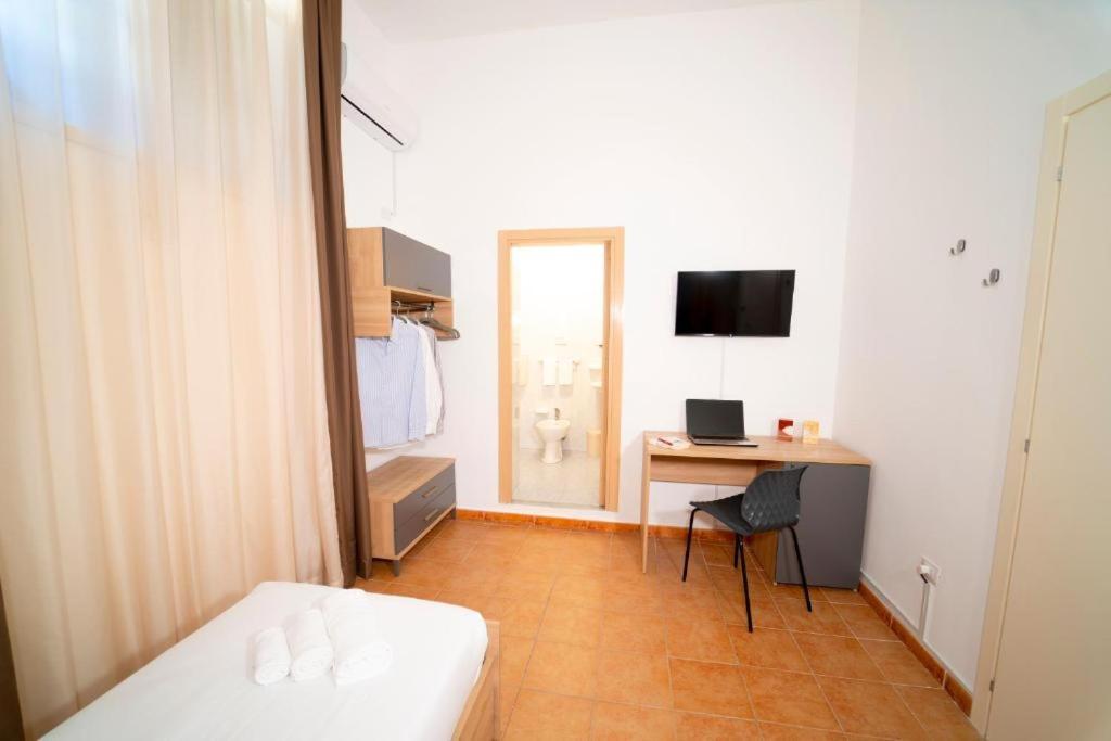 Ballaro' Hotel - Budget Room Palermo Esterno foto