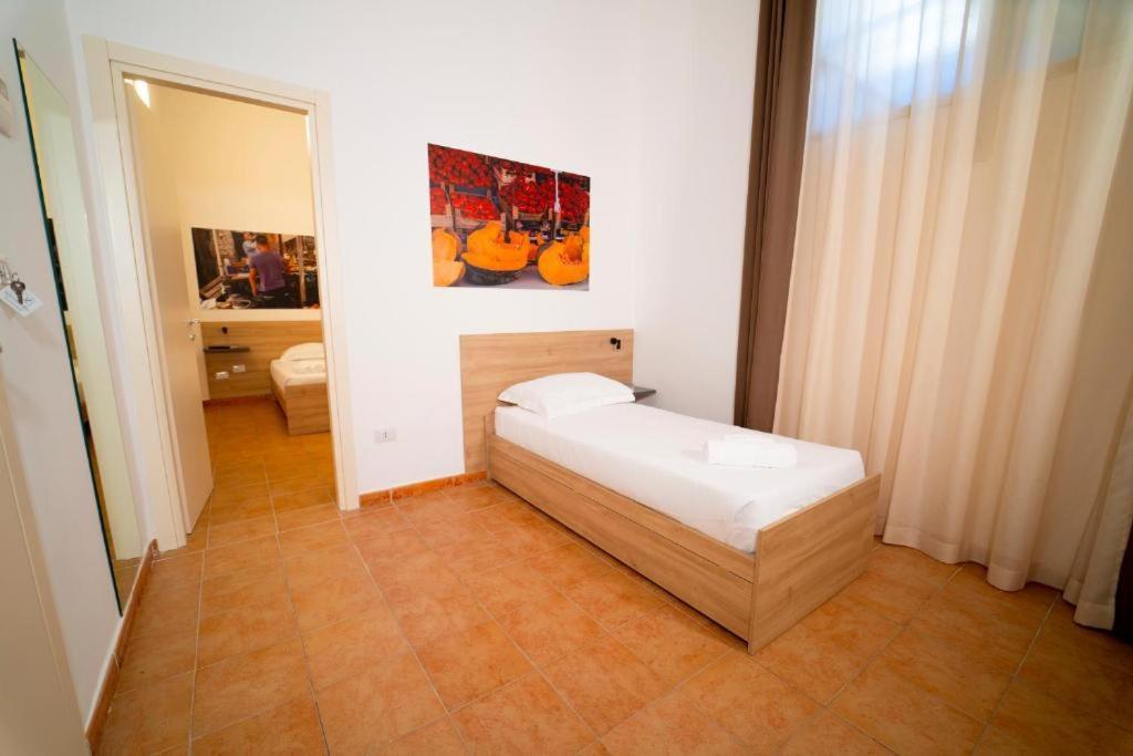 Ballaro' Hotel - Budget Room Palermo Esterno foto