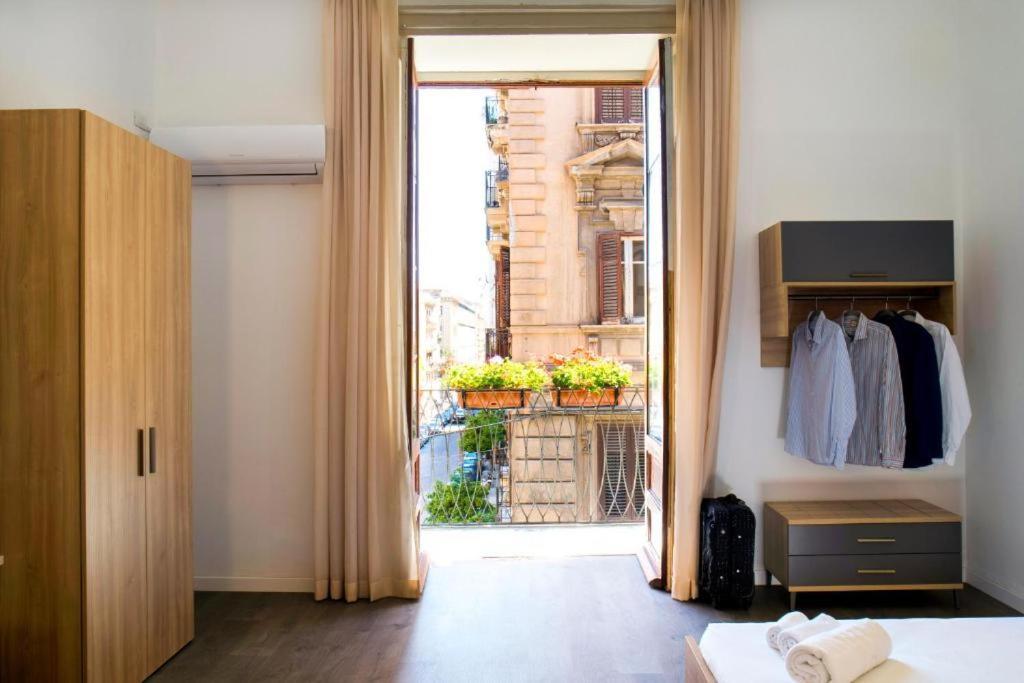 Ballaro' Hotel - Budget Room Palermo Esterno foto